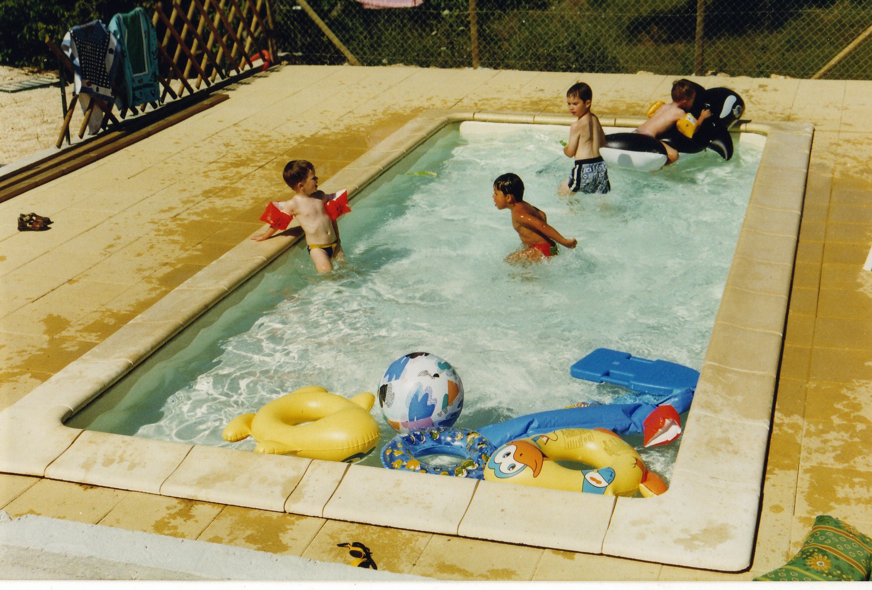 piscine g�te en P�rigord Dordogne